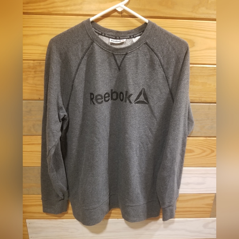 Reebok size M sweater
